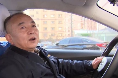 地震の夜 タクシー運転手が車で赤ちゃんらを守る 中国甘粛