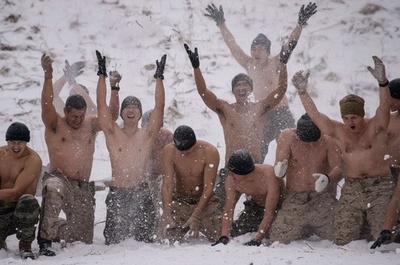 寒さも何のその！冬の米韓合同軍事訓練、報道陣に公開