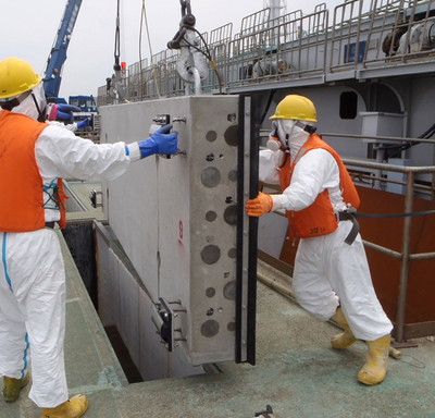 全ての原発を対象にストレステストを実施、経済産業相