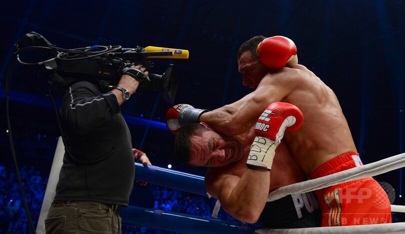 クリチコ、KO勝利で17度目の防衛に成功