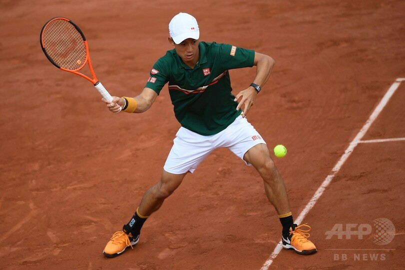 「雨に助けられた」錦織圭、2日がかりの激戦制し16強 全仏OP