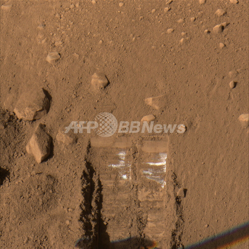 探査機が火星の降雪を観測、NASA