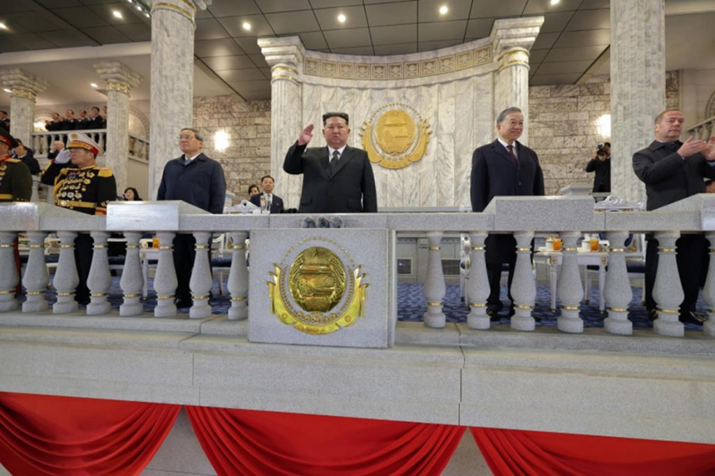 北朝鮮・金正恩総書記の娘、1カ月超の“沈黙”…党創建80周年軍事パレード