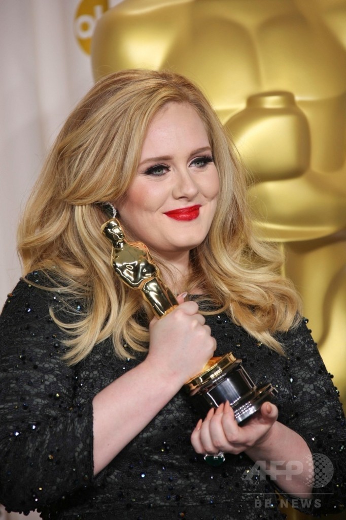 人気歌手アデルが自問、「もし私が痩せていたら？」