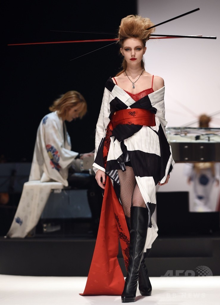 ロックをイメージした「着物」登場、Yoshikiデザイン 東京ファッションウィーク
