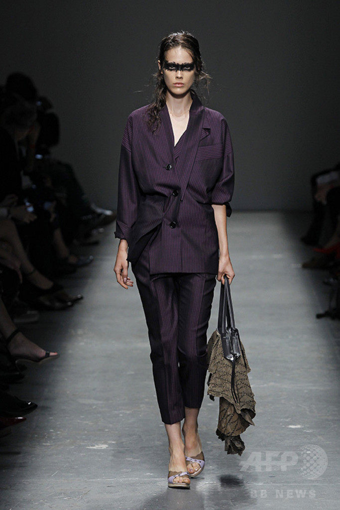 「ヴィヴィアン・ウエストウッド レッドレーベル」16年春夏