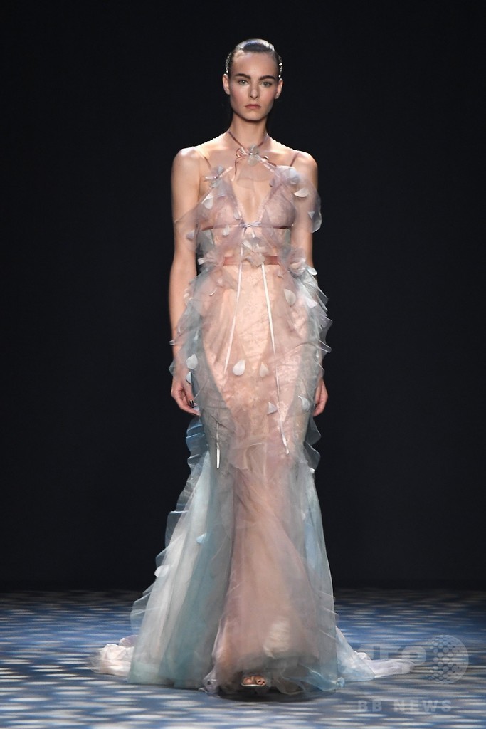 「マルケーザ」17年春夏