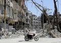 報道機関向けツアーで撮影された、シリアの首都ダマスカス郊外にあるドゥーマの様子（2018年4月16日撮影）。(c)AFP PHOTO / LOUAI BESHARA