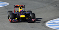 フォーミュラワン（F1、F1世界選手権）ヘレス合同テストは7日、ヘレス・レーストラック（Jerez Racetrack）で初日を迎え、2007年シーズンの年間王者でロータス（Lotus F1 Team）のキミ・ライコネン（Kimi Raikkonen）がトップタイムを記録した。

テスト走行で4番手となるベストラップ1分20秒496（54周）を記録したレッドブル（Red Bull）のマーク・ウェーバー（Mark Webber、2012年2月7日撮影）。(c)AFP/CRISTINA QUICLER&lt;a href=&quot;http://www.afpbb.com/article/sports/motor-sports/f-one/2856079/8425202&quot;&gt;&lt;b&gt;＜記事本文へ戻る＞&lt;/b&gt;&lt;/a&gt;