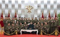 朝鮮戦争の停戦から67年の記念式典に出席する北朝鮮の金正恩朝鮮労働党委員長（中央）ら。国営朝鮮中央通信（KCNA）提供（2020年7月26日撮影、同27日公開）。(c)AFP PHOTO/KCNA VIA KNS