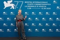 イタリア・ベネチアのリド島で開幕した第77回ベネチア国際映画祭で、審査委員長を務めるケイト・ブランシェット（2020年9月2日撮影）。(c)Alberto PIZZOLI / AFP