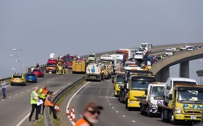 英南東部で100台以上巻き込む玉突き事故、38人負傷