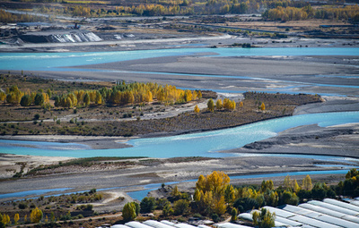 人を魅了する、晩秋のチベット高原