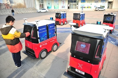 生活に入り込む中国の無人物流 課題は対応する交通法規の整備