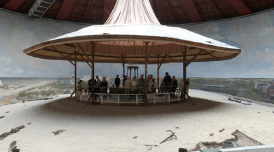 150年前のビーチが目の前に…！ 室内に広がる世界最古のパノラマ画 オランダ