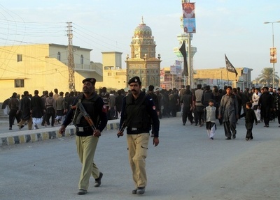 タリバン系勢力が刑務所襲撃、数百人が脱走 パキスタン