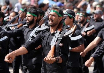 イラク首都北方で自爆攻撃、15人死亡 25人負傷