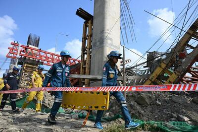 建設現場でクレーン倒壊、少なくとも4人死亡 タイ