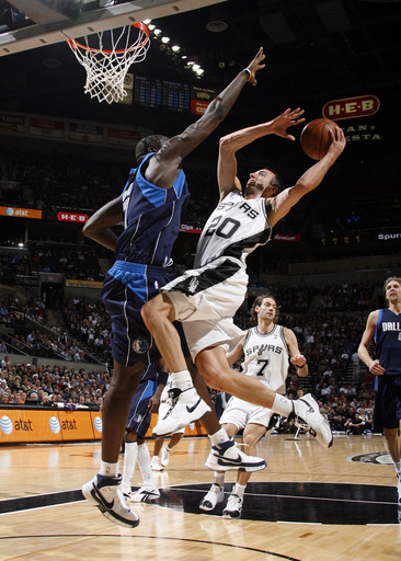 スパーズ マーベリックスとの接戦制し4連勝