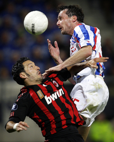 ACミラン ヘーレンフェーンに勝利し初戦を飾る