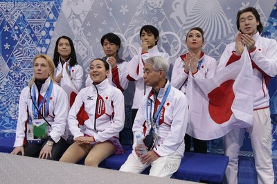 日本は5位で団体決勝進出、首位はロシア