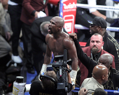 メイウェザー氏が総合格闘技の練習開始へ、現役復帰に含み
