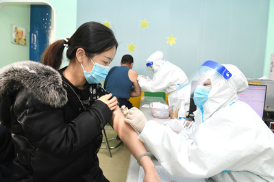 新型コロナの中国製ワクチンが40か国に 「豊かな国」優先のワクチン格差是正