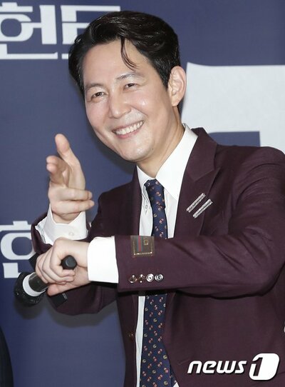 イ・ジョンジェ監督を育てたカカオエンターテインメント (上) – KOREA WAVE