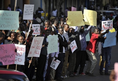 ケニア大統領選、敗北した野党連合が最高裁に異議申し立て