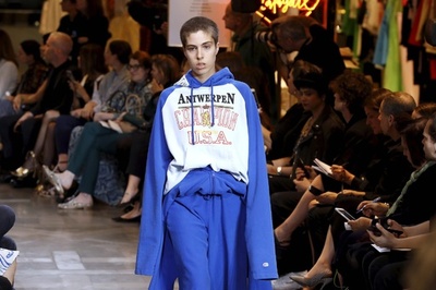 「ヴェトモン」17年春夏コレクション