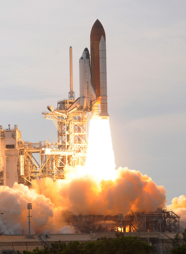 「エンデバー」2月7日発射、「宇宙の展望台」など運ぶ