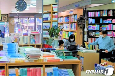 「韓国小説」上半期の販売シェア44.4％、伸び率37.6％…歴代最高 – KOREA WAVE