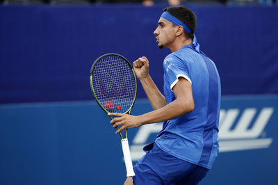 ソネゴが王者ホルカシュ下す、ワウリンカは棄権 モゼールOP