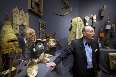 仏で落札の「神聖なマスク」、米先住民に返却へ