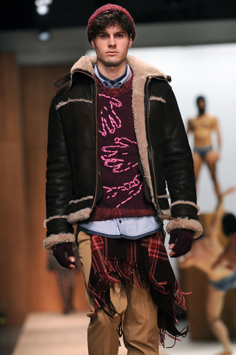 ＜11/12年秋冬ミラノ・メンズコレクション＞フランキー・モレッロ