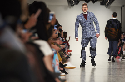 「ティータム・ジョーンズ」17/18年秋冬