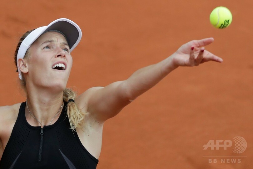 ウォズニアッキが好発進、初出場コリンズに快勝 全仏OP