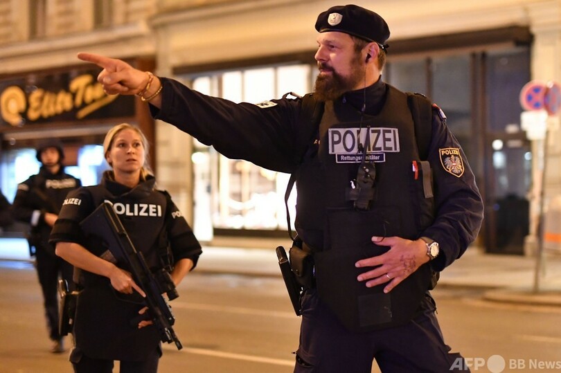 ウィーンで銃撃テロか 容疑者含む2人死亡 写真9枚 国際ニュース Afpbb News