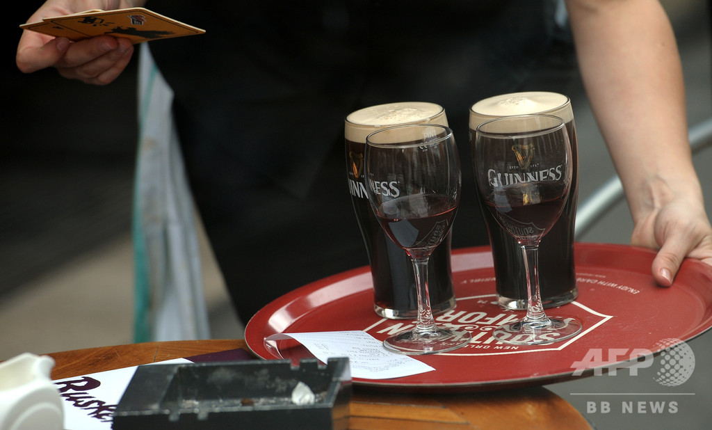 アルコール飲料にがんのリスク警告を義務付け アイルランドで新法成立 アルコール飲料にがんのリスク警告を義務付け アイルランドで新法成立