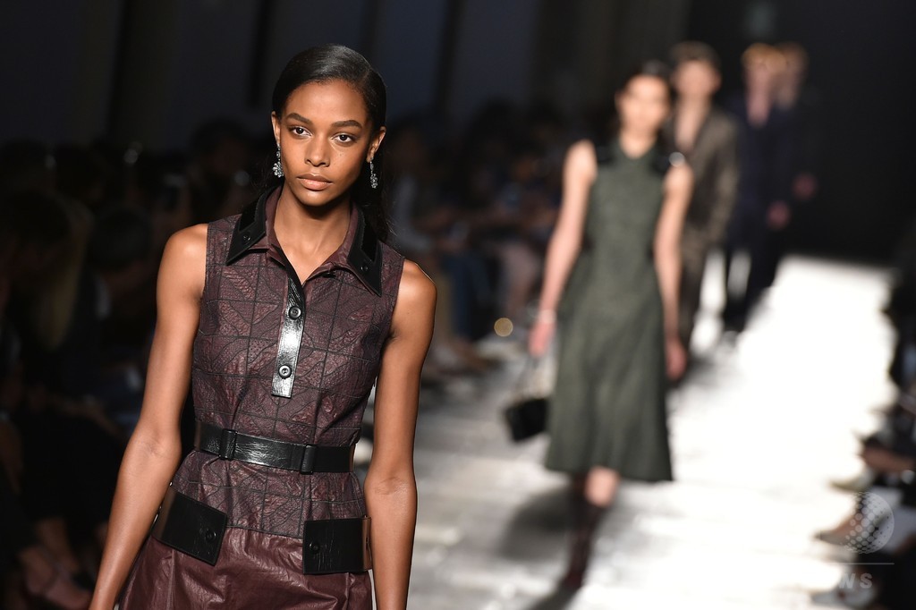 「ボッテガ・ヴェネタ」17年春夏