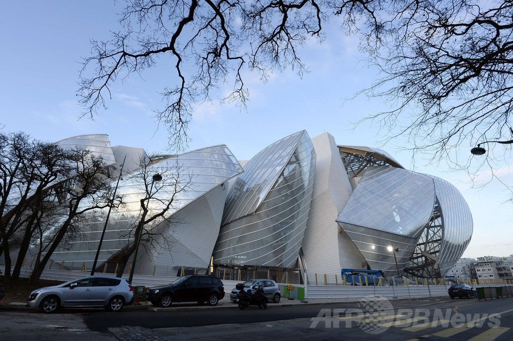 「ルイ・ヴィトン ファンデーション」美術館、仏パリに完成