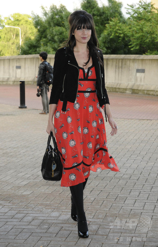 デイジー・ロウ、下着モデルの多くは「パッドに頼っている」