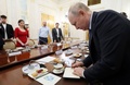 ロシアの首都モスクワで、軍事記者らと会合したウラジーミル・プーチン大統領（2023年6月13日撮影）。(c)Gavriil GRIGOROV / SPUTNIK / AFP