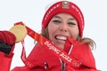 北京冬季五輪、アルペンスキー女子複合。金メダル獲得を喜ぶスイスのミシェル・ギザン（2022年2月17日撮影）。(c) Dimitar DILKOFF / AFP