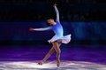 ソチ冬季五輪、フィギュアスケート・エキシビションの演技に臨む金妍児（Yu-Na Kim、キム・ヨナ、2014年2月22日撮影）。(c)AFP/ADRIAN DENNIS
