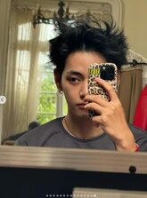 BTSのV、多方面で記録更新