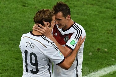 クローゼ、決勝点のゲッツェに「『お前ならやれる』と伝えた」 写真10