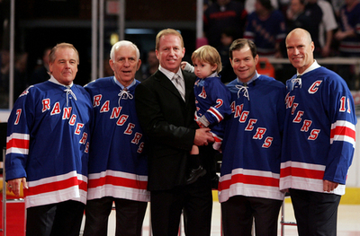 ブライアン・リーチ氏の背番号2がレンジャーズの永久欠番に