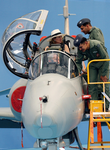 インド空軍、ホーク訓練機を配備