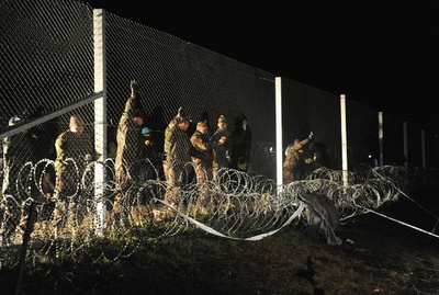 ハンガリー、クロアチア側で移民の越境地点を封鎖